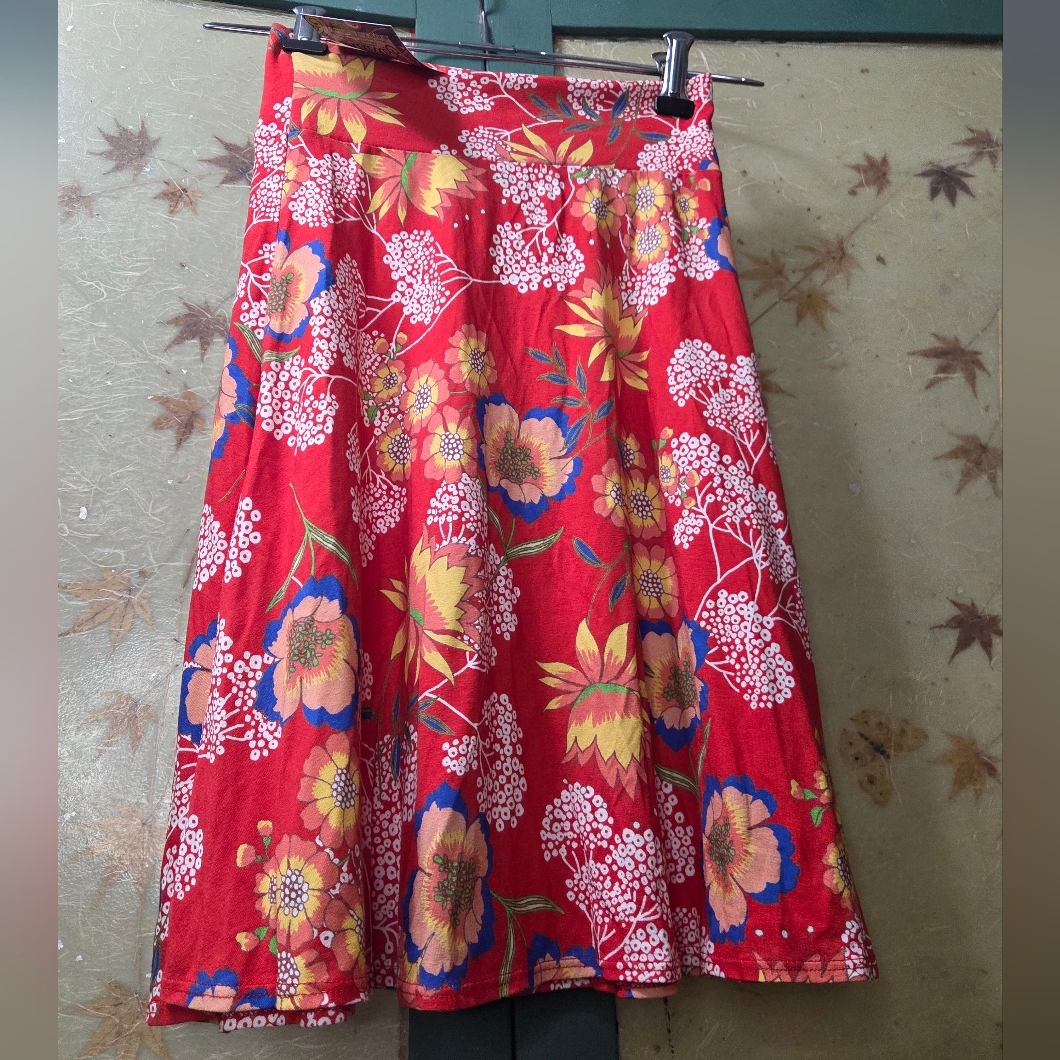 Nwt Salaam 'Flippy' Vibrant Red W/ Large Floral Pattern A-Line Skirt Sz Xs